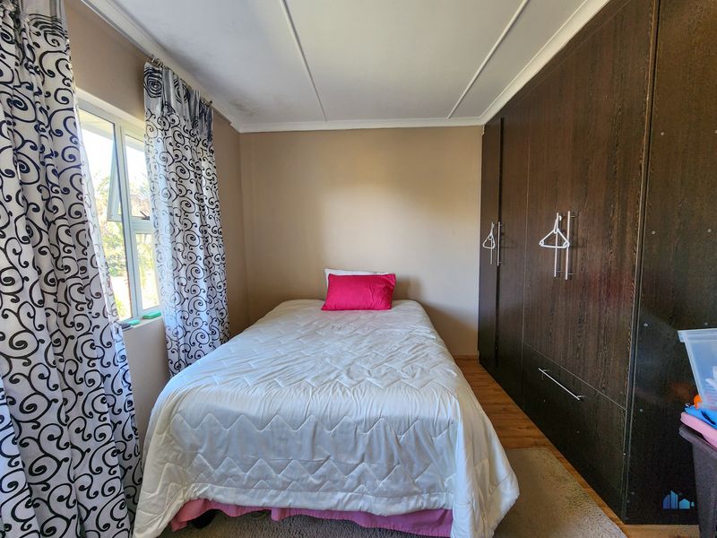 5 Bedroom Property for Sale in Gonubie Eastern Cape